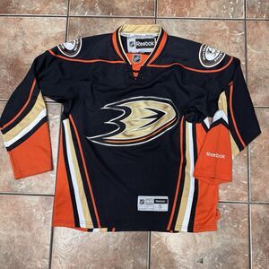 Men's Reebok Anaheim Ducks Home Jersey Size Small  Used